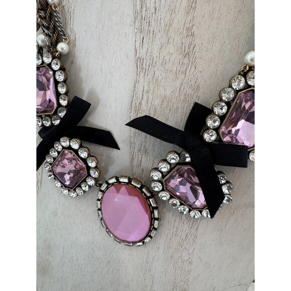 Rare!! Betsey Johnson Pink Rhinestone Crystal Pearl Bow Necklace PRETTY !!!! - Picture 5 of 6